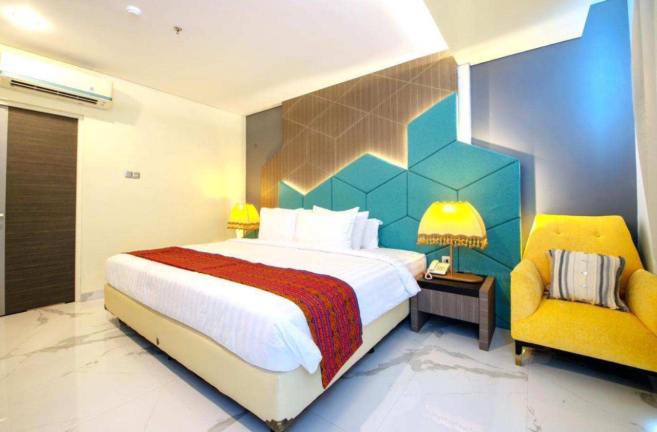 Hotel Swiss-Belcourt Kupang Kupang  Esterno foto