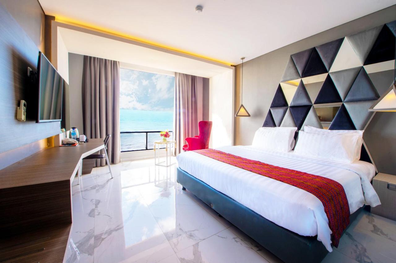 Hotel Swiss-Belcourt Kupang Kupang  Esterno foto